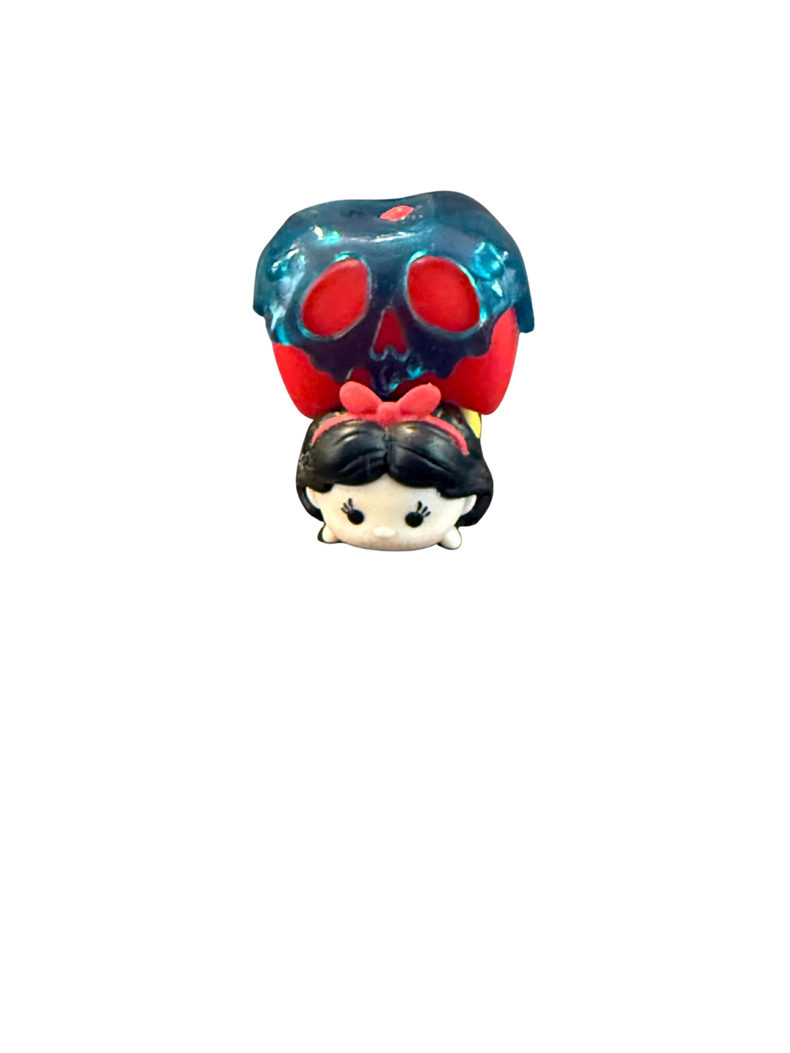 Snow White with Apple Accessory, Pre-Owned Disney Tsum Tsum
