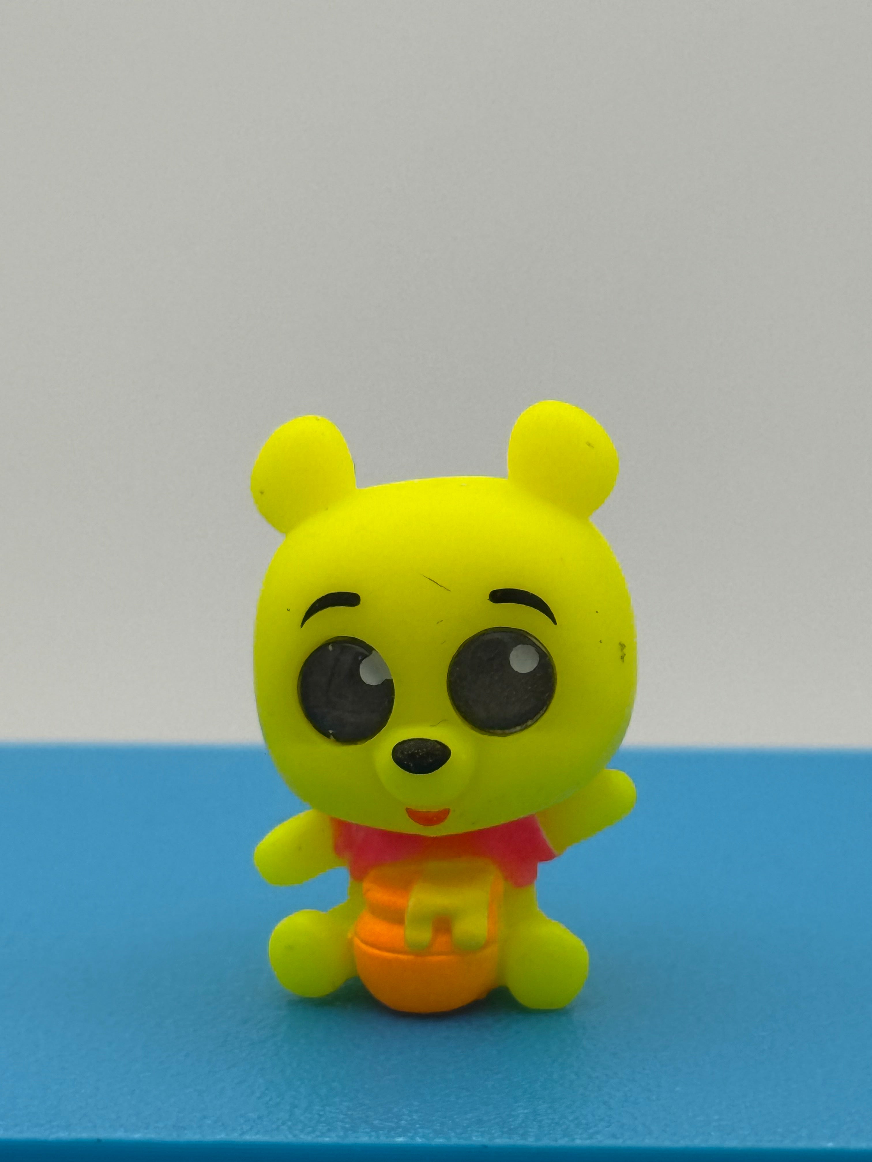 Pooh, Pre-Owned Disney Doorables, Neon Glow